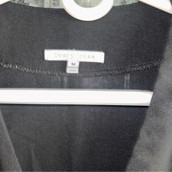 Elegant Black Women's Blazer - Picture 4 of 5